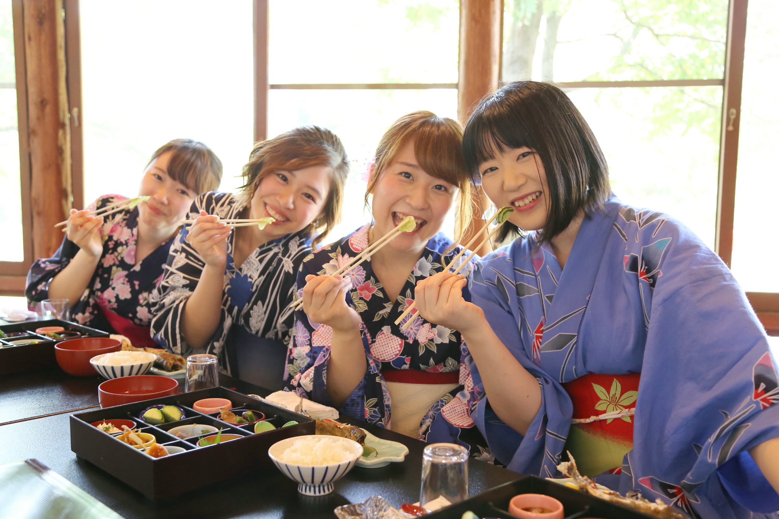 夏季限定 鮎料理を提供する 磯部簗 いそべやな が今季は6月8日オープン あんとりっぷ 群馬県安中市の体験型プログラム